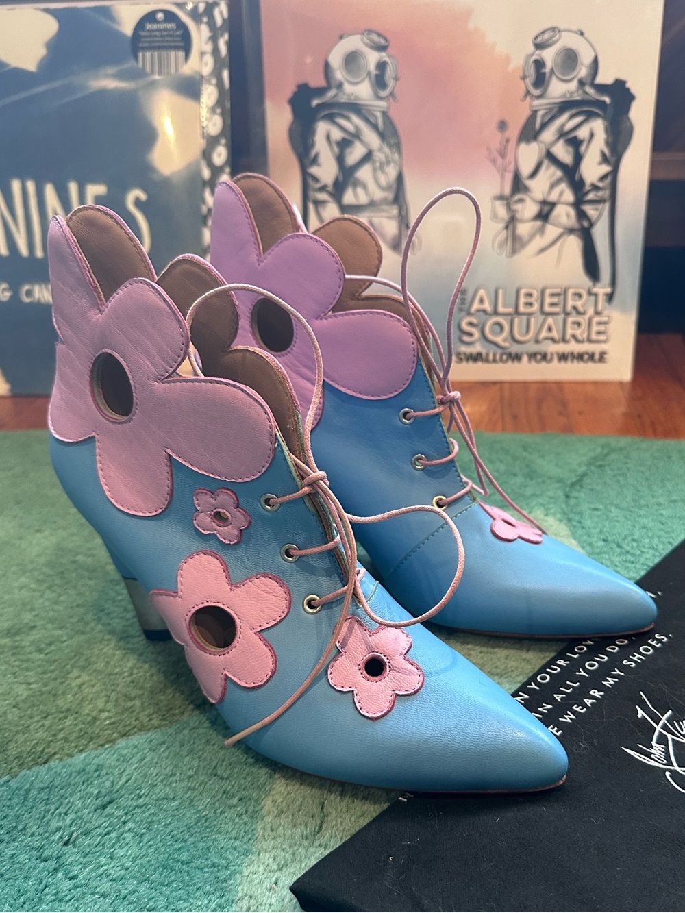 Fluevog LIKE NEW Light Tauri blue/pink leather applique flower boots-7.5 (fit 7)